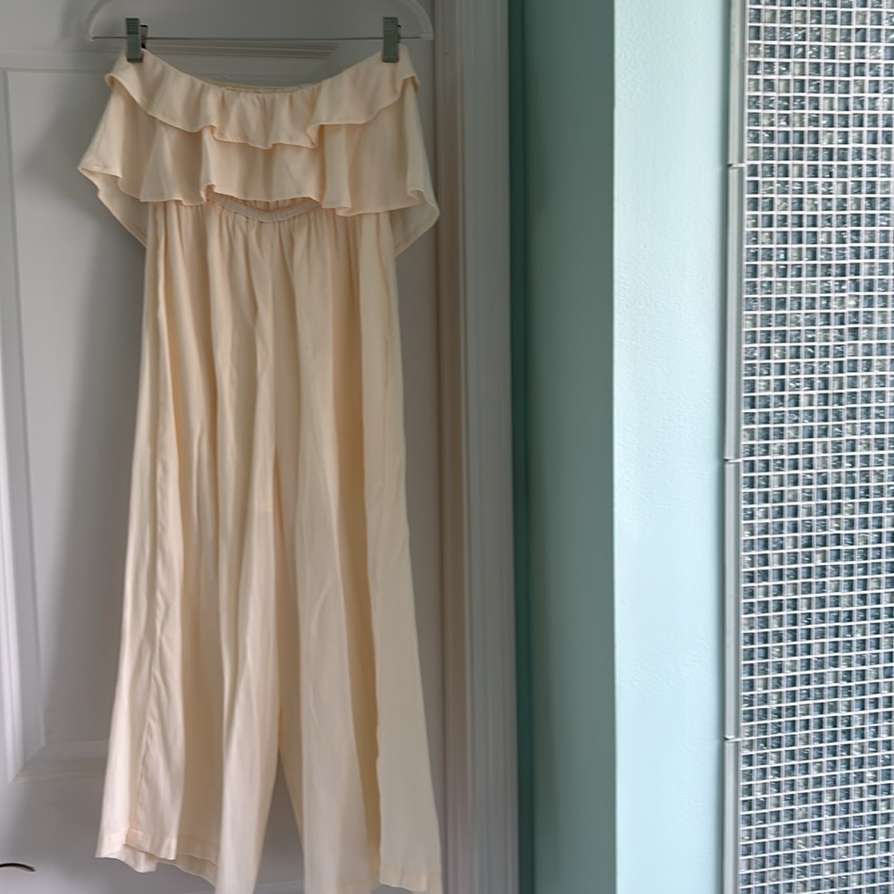 FAVLUX Off-White Strapless Jumpsuit